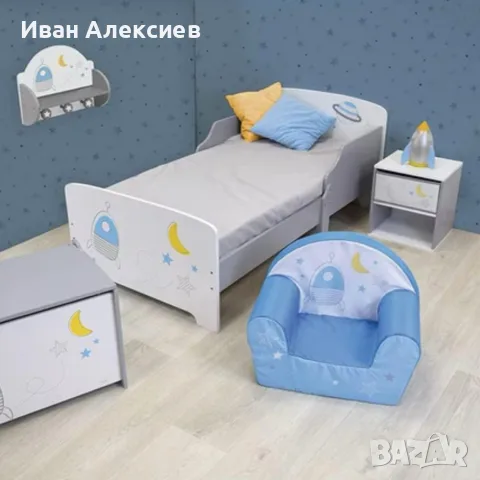 Детско легло Космос 140x70 см с ламелна основа – Бяло легло с пленети, звезди и ракета, снимка 4 - Мебели за детската стая - 55838704