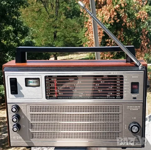 109📻✨РЯДКА ЕКСПОРТНА SELENA B215 – 88–108 MHz – 100 €, снимка 2 - Антикварни и старинни предмети - 55808941