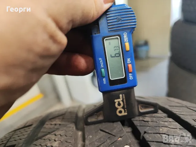 2бр. Всесезонни гуми 235/50/18 Vredestein, снимка 2 - Гуми и джанти - 47430556