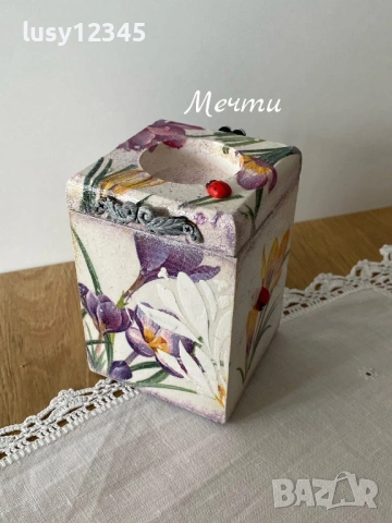 Кутия свещник-Пролетни минзухари! 💜🧡💚, снимка 4 - Декорация за дома - 53843027