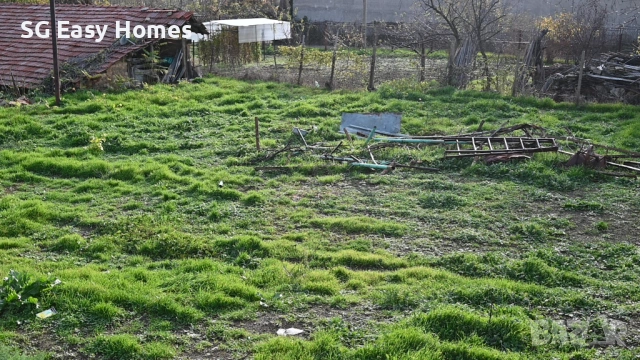 Дворно място с къща в с.Дълбоки, снимка 3 - Къщи - 53028278