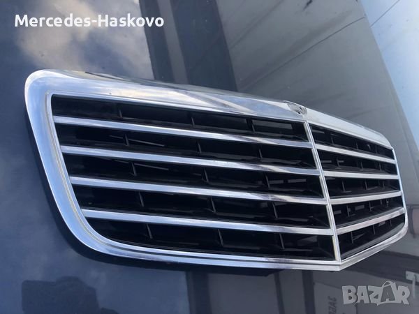 Решетка за W211 Facelift в безупречно състояние !!!, снимка 1 - Части - 39455488