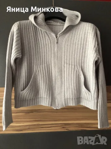 Дамска жилетка с качулка