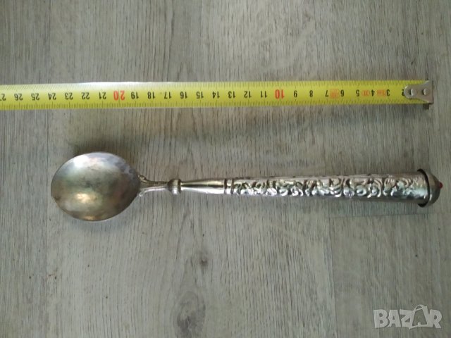 посребрена метална лъжичка