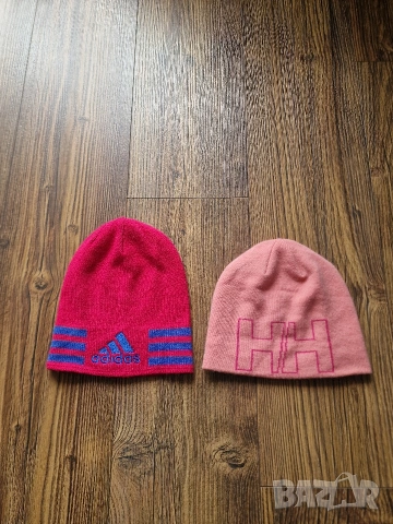 Страхотни дамски шапки ADIDAS и HELLY HANSEN, един размер