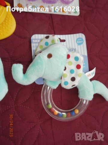 Бебешки плюшени играчки,дрънкалки,чесалки за зъбки,меки книжки., снимка 5 - Дрънкалки и чесалки - 40612739