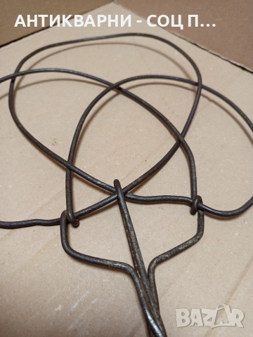 Соц Стара Българска Тупалка За Килими. , снимка 3 - Антикварни и старинни предмети - 52794705