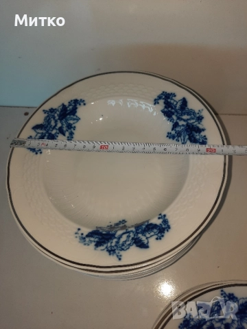 Сервиз от порцеланови чиний с кобалтови рисунки и платинен кант, снимка 10 - Сервизи - 51723757