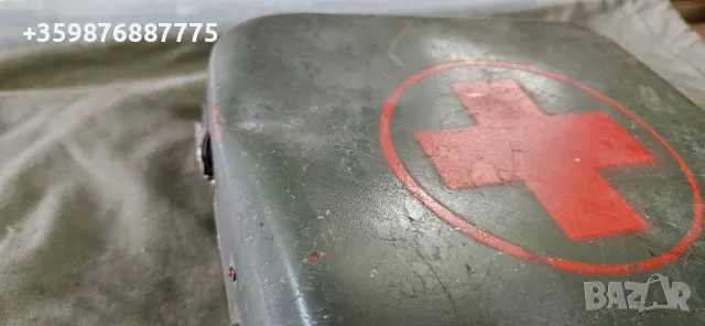 Ретро аптечка Руска руско руска военна Газ 69 Уаз 469 452 Буханка метална, снимка 5 - Части - 50180243