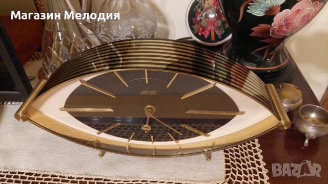 Настолен часовник Kienzle International – модел Atlanta Electric, снимка 11 - Антикварни и старинни предмети - 53602813