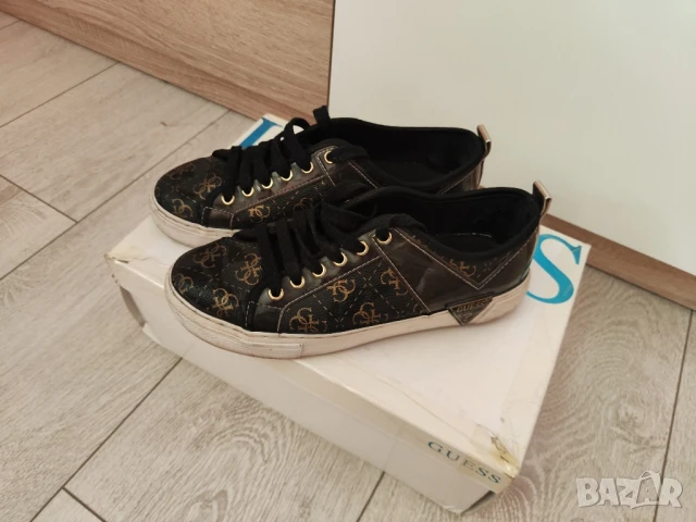 Оригинални черни маратонки кецове Guess В отлично състояние. 36 номер. С кутията. , снимка 3 - Кецове - 50924804