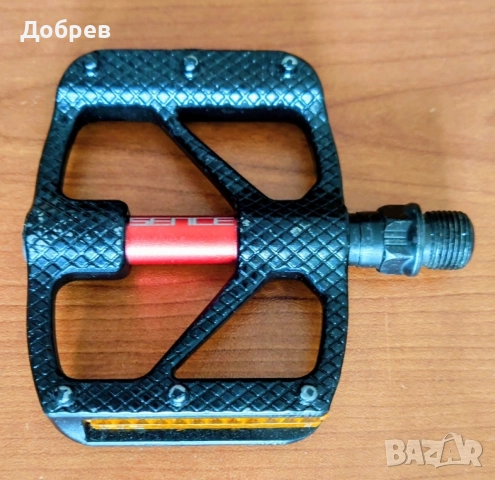 Педал ляв, лека алуминиево магнезиева сплав. Подарявам