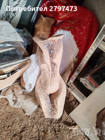 Скулптури от глина, мрамор и шамод, абстрактни графики и картини