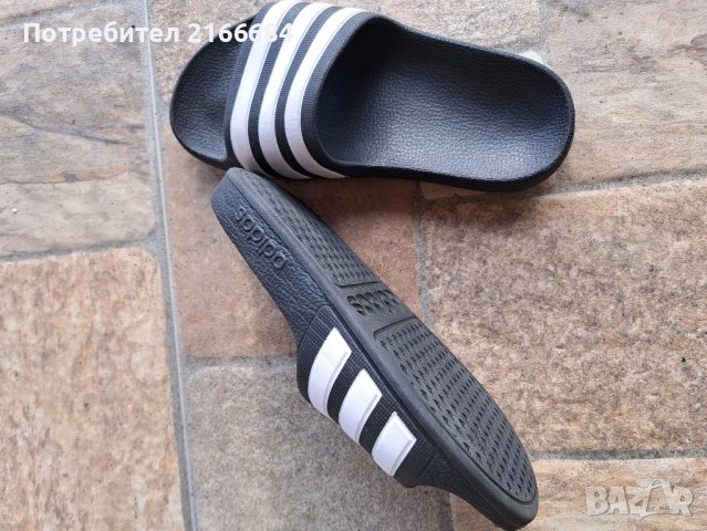 Чехли adidas, снимка 3 - Детски сандали и чехли - 44429170