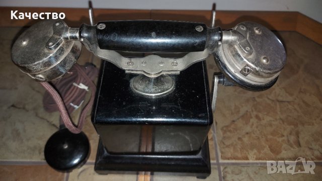 Старинен телефон с манивела, снимка 2 - Антикварни и старинни предмети - 34404435