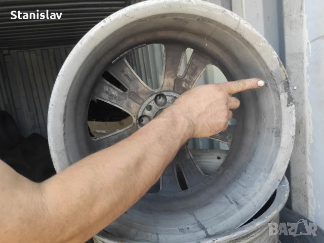 Оригинални джанти Ц клас 204 модел , снимка 3 - Гуми и джанти - 50735145