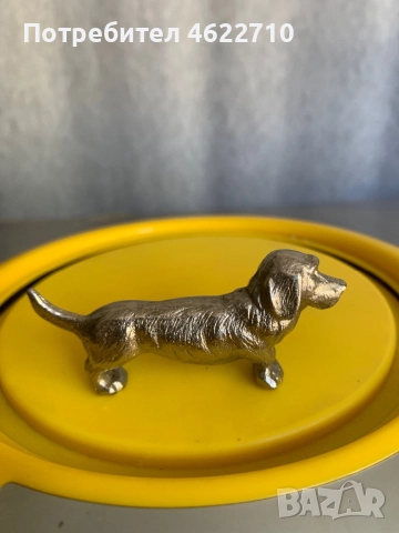 Малко метално кученце