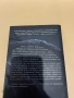 Книгата Змията и крилете на нощта, снимка 2