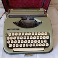 Стара пишеща машина Марица 11 - Made in Bulgaria - 1970г, снимка 3 - Антикварни и старинни предмети - 42261774