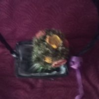 Ръчно плетена кошничка с цветя, снимка 3 - Декорация за дома - 41786653