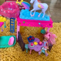 Комплект за игра Barbie Chelsea Doll and Pegasus, барби с пегасус, снимка 6 - Кукли - 41947311