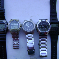Продавам 4 броя часовници CASIO, снимка 1 - Мъжки - 36260794