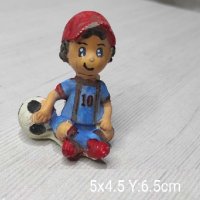 3d момче футболист с топка футбол силиконов молд форма фондан гипс свещ сапун, снимка 1 - Форми - 41622024