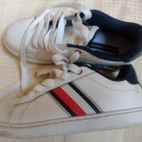 Обувки Tommy Hilfiger, снимка 2 - Детски обувки - 41552837