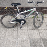 Продавам детско алуминиево колело 20', снимка 1 - Велосипеди - 44621500