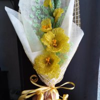 Цветя от мъниста-гладиоли. , снимка 4 - Изкуствени цветя - 41856661