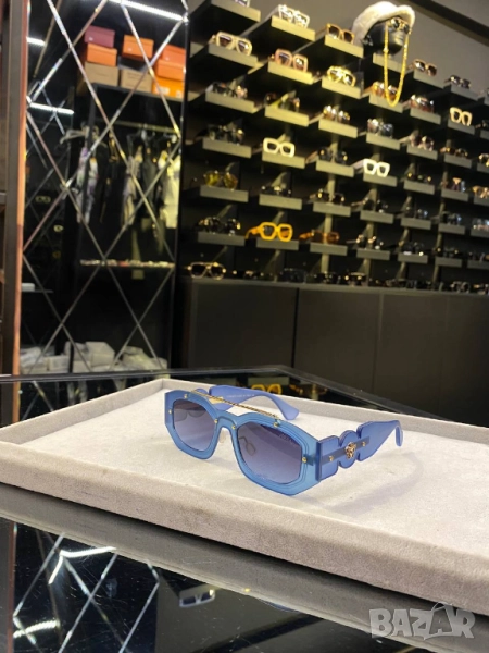 очила с черен обикновен калъф и ув защита VERSACE, снимка 1