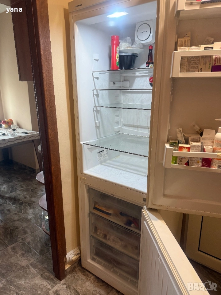 Хладилник с фризер , снимка 1
