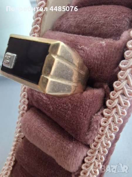 ЗЛАТЕН МЪЖКИ ПРЪСТЕН С ЧЕРЕН КАМЪК И МАЛЪК ДИАМАНТ , снимка 1