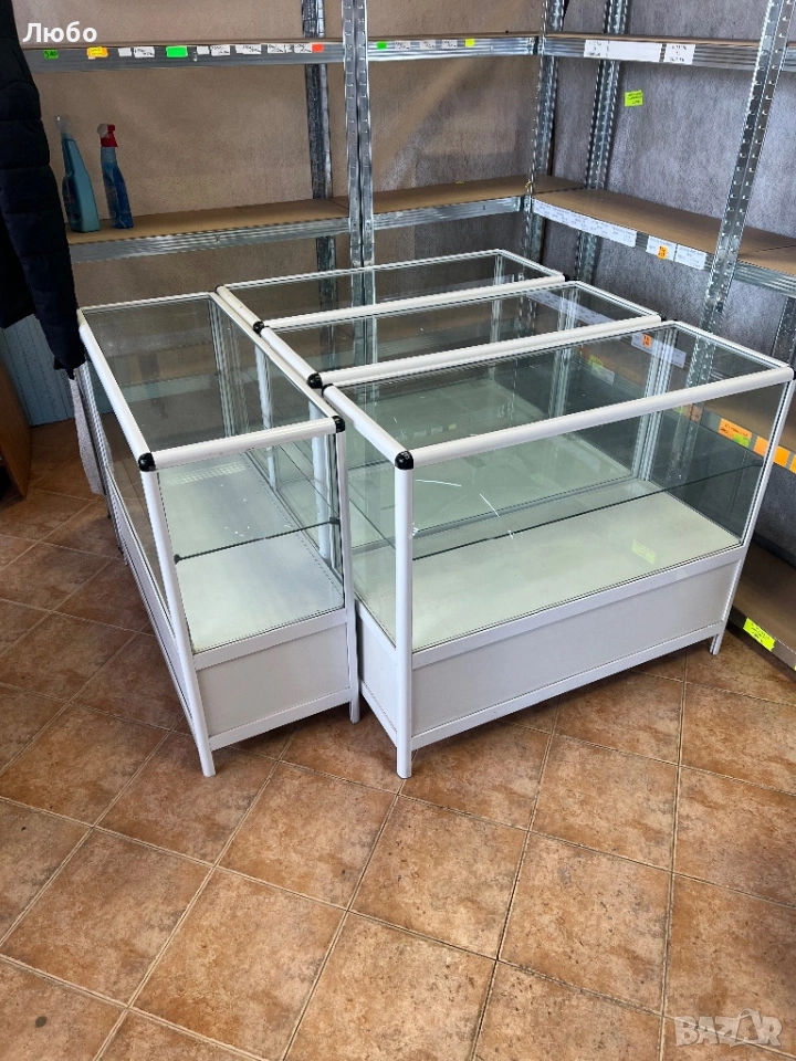 Алуминиеви щандове/ витрини 4 бр., снимка 1