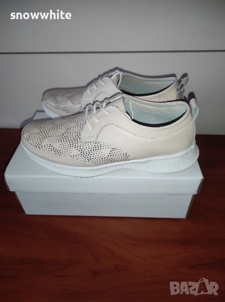 Чисто нови дамски спортни обувки естествена кожа номер 40, снимка 1