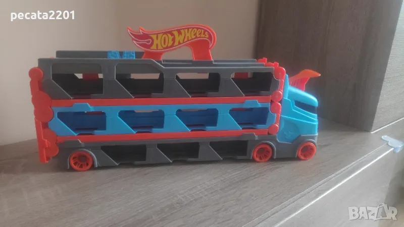 Продавам - високоскоростен автовоз Hot Wheels , снимка 1