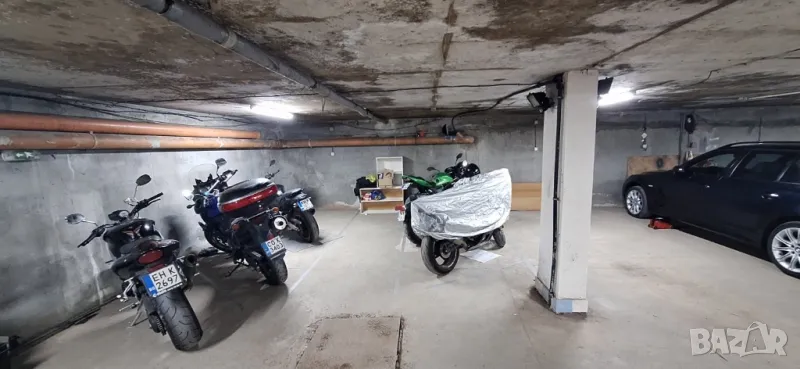 Удобен гараж за мотори в Жк Лагера, снимка 1