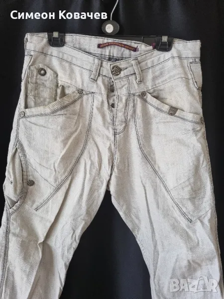 Стилни мъжки дънки с много детайли, снимка 1