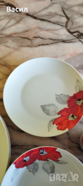 Сервиз от 4бр чинии, чаши, купички чинии за салата, снимка 1