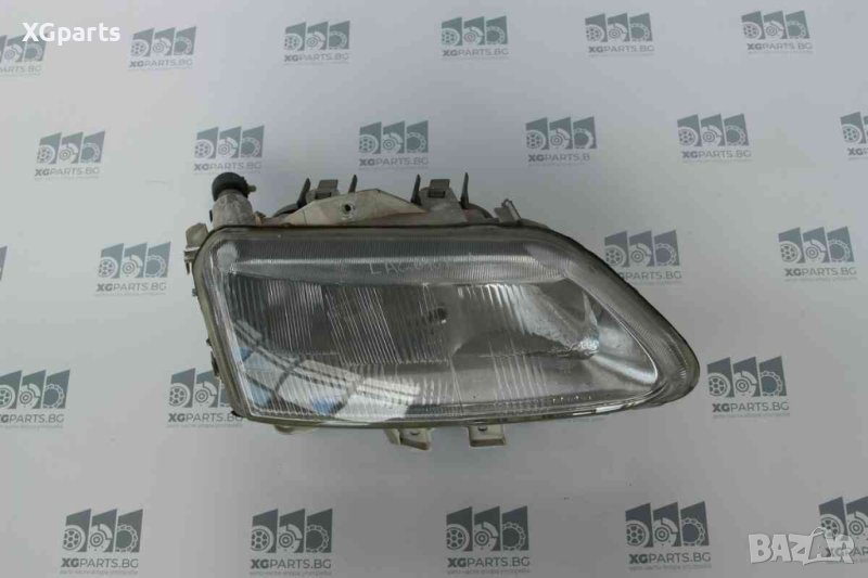 Десен фар за Renault Laguna 1 95г., снимка 1