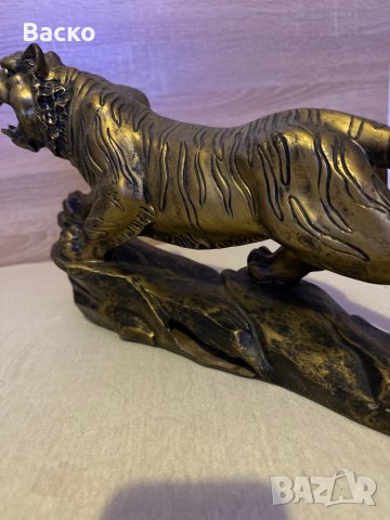 Статуетка, снимка 4 - Аксесоари за коса - 38674907