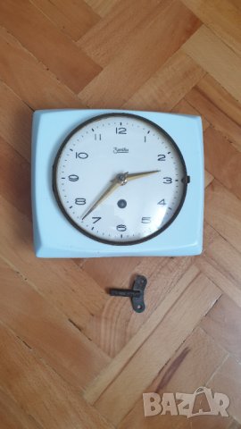 Стар порцеланов немски механичен стенен часовник Зентра