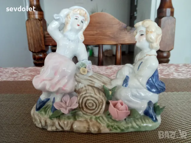 Идилия и приятелство-Статуетка., снимка 1