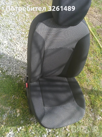 Седалка за Дачия Докер , снимка 2 - Части - 53623487