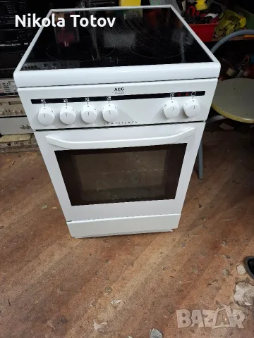 Продава се печка AEG.