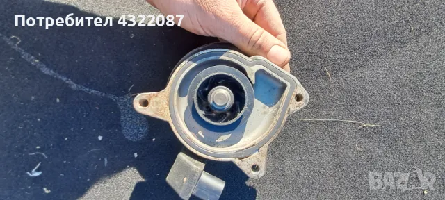 Водни съединения, въздуховоди 1.4 TSI водна помпа VW Touran, снимка 2 - Части - 48812207