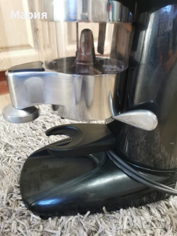 Продавам професионална кафемелачка , снимка 3 - Кафе машини - 50616817