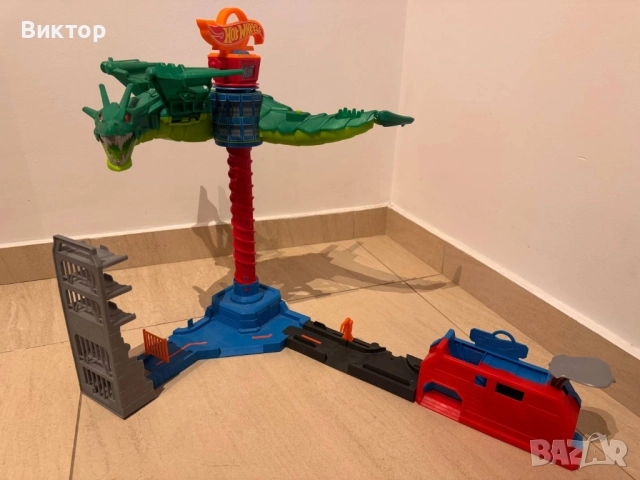 Много Писти Hot Wheels от високия клас, снимка 7 - Коли, камиони, мотори, писти - 52656857