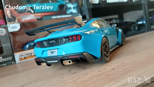 Мащабни модели коли 1:18 / Norev Porsche Cayenne / GT-Spirit Ford Mustang GTD, снимка 9 - Колекции - 56066847