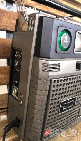 Радиокасетофон SHARP GF 8080E(Japan-1977г.)  Работещ на всичко,много запазен!, снимка 3 - Радиокасетофони, транзистори - 53730793
